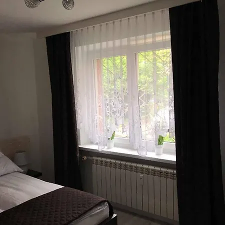 Apartamento W Bloku Mieszkalnym *